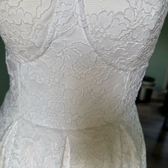 NWT Express Bridal Lace Strapless Sweetheart Dress Midi Tea Length White Size 4 - Picture 10 of 12